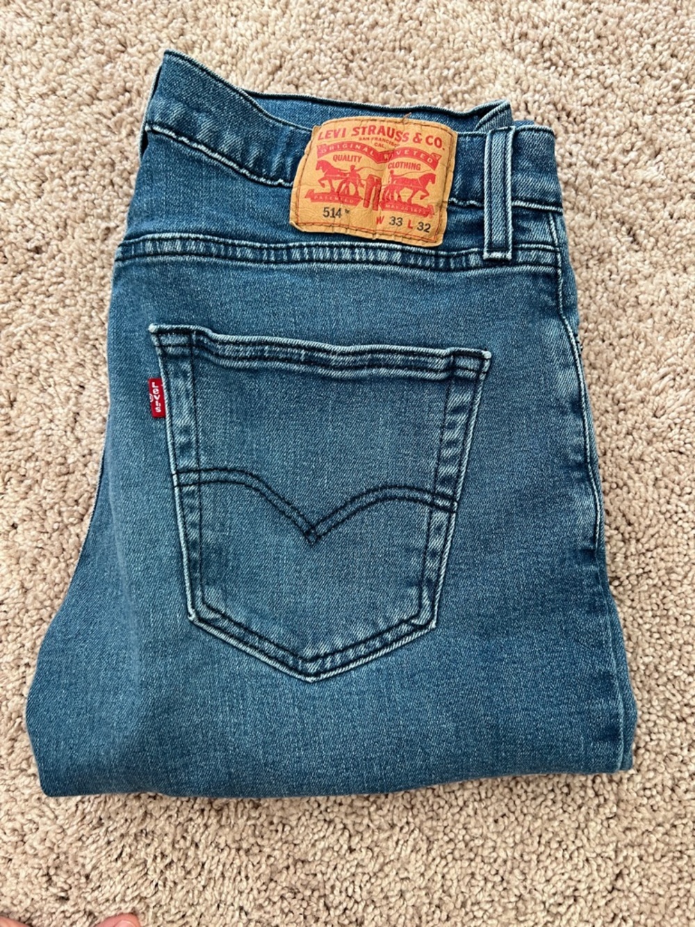 Levi's Men's Slim Straight Jeans in Medium Blue Denim